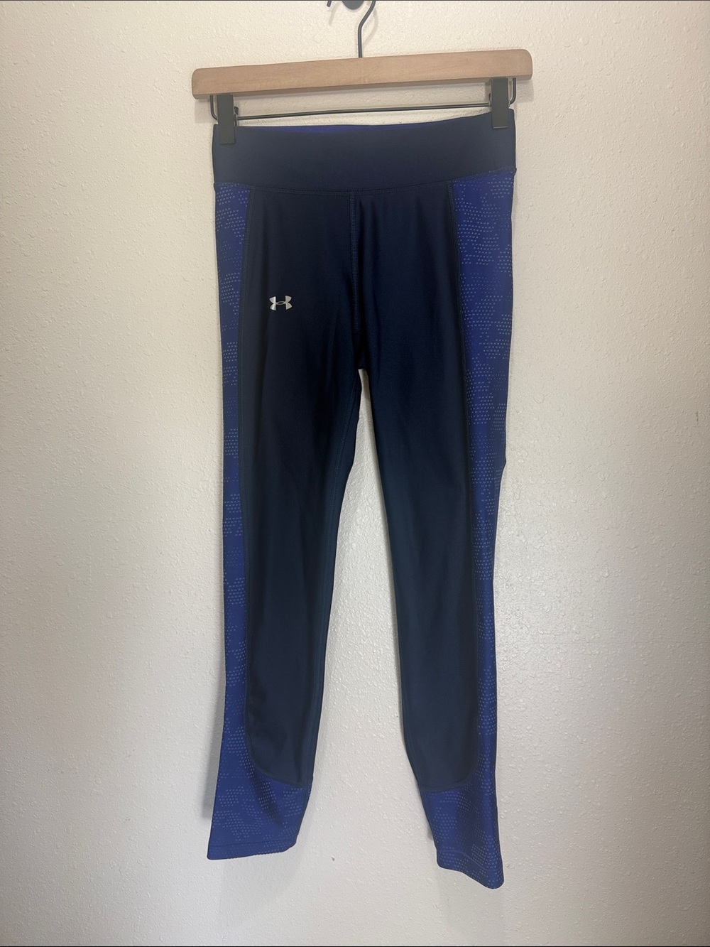 Under Armour Navy with Royal Blue Side-Panel Leggings, Size S